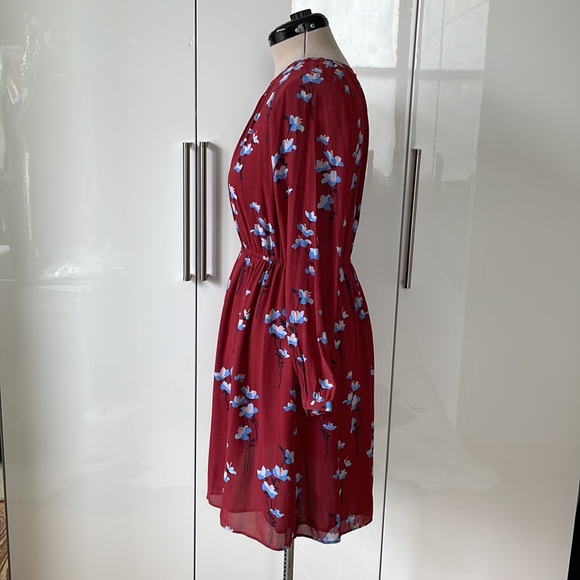 Dress with long sleeves Color- Red/Blue/Black Size-Medium NWOT - Picture 3 of 15